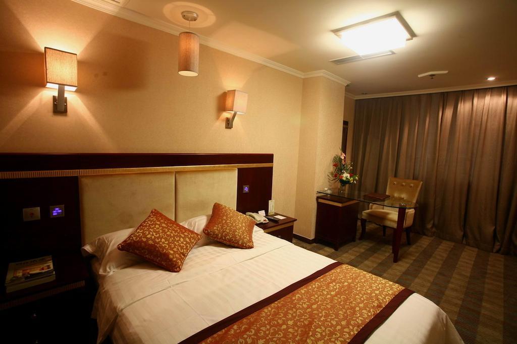 Lutianhua Hotel Chengdu Ruang foto