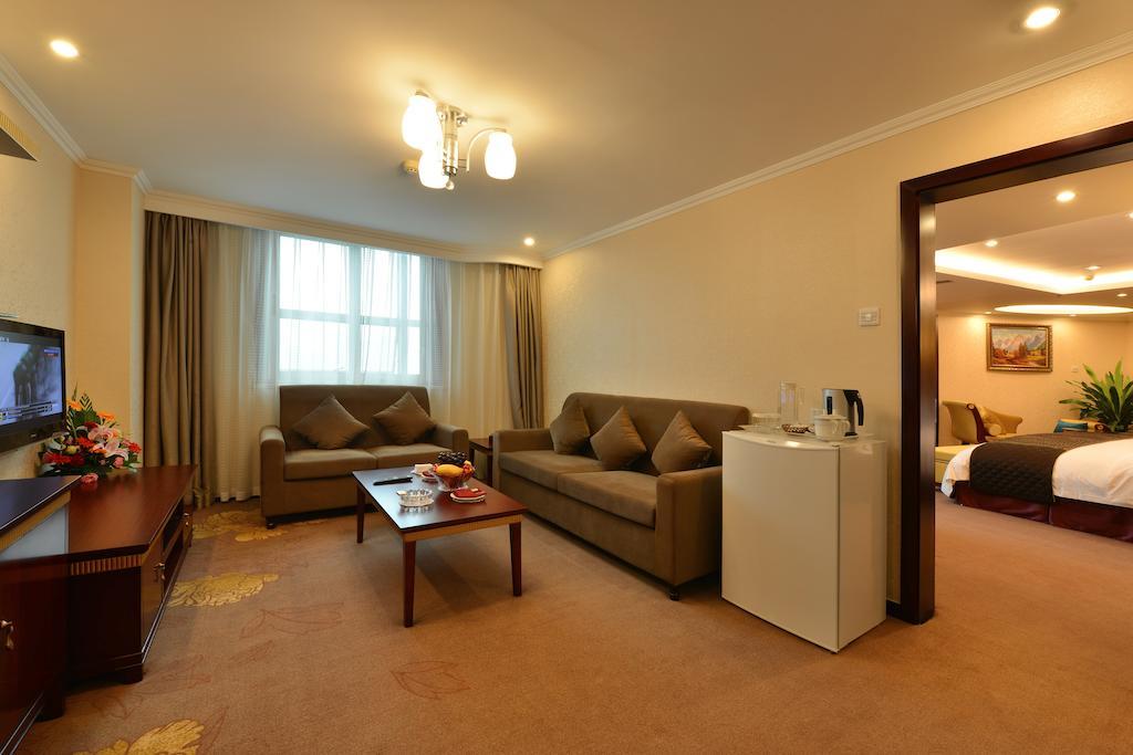 Lutianhua Hotel Chengdu Ruang foto
