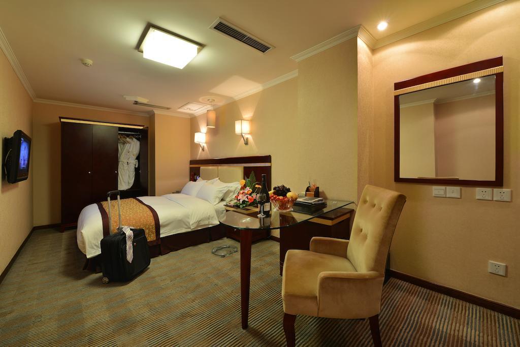 Lutianhua Hotel Chengdu Ruang foto