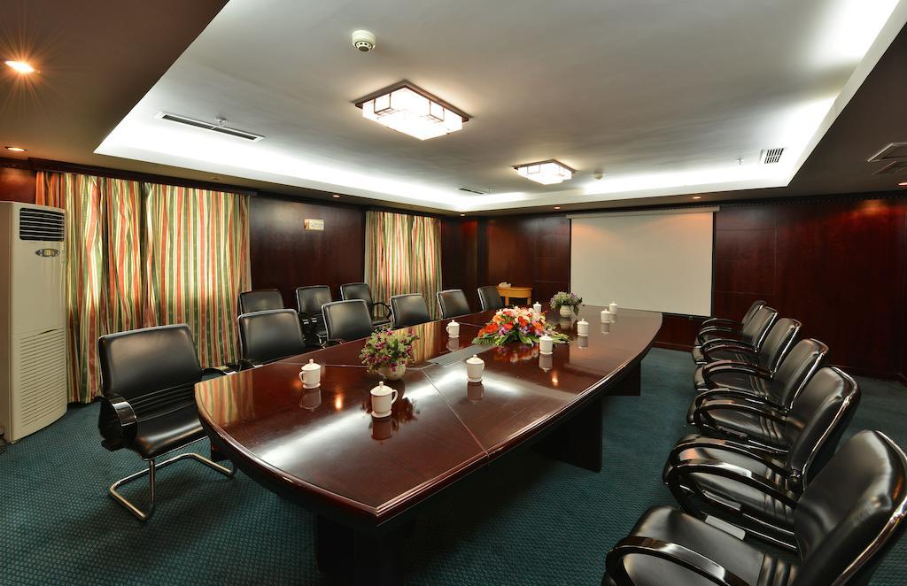 Lutianhua Hotel Chengdu Bagian luar foto
