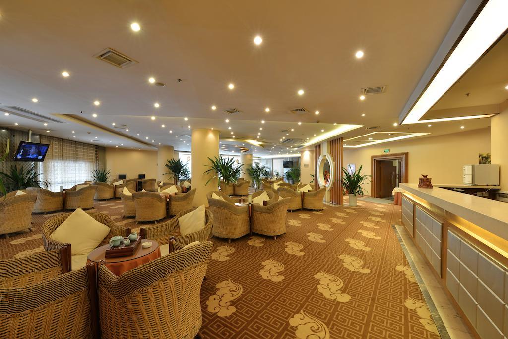 Lutianhua Hotel Chengdu Bagian luar foto
